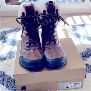 Ugg Kids BUTTE II Boots Size 6/ 36 EU